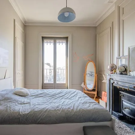 Typique Parisien Charment Апартаменты Париж